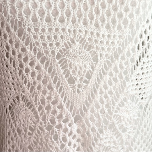 *SALE* Geometric Crochet Top - Picture 5 of 11
